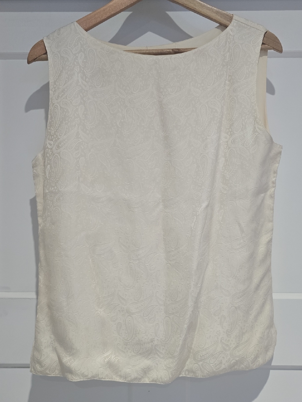 Cream Paisley-Textured Sleeveless Camisole by
